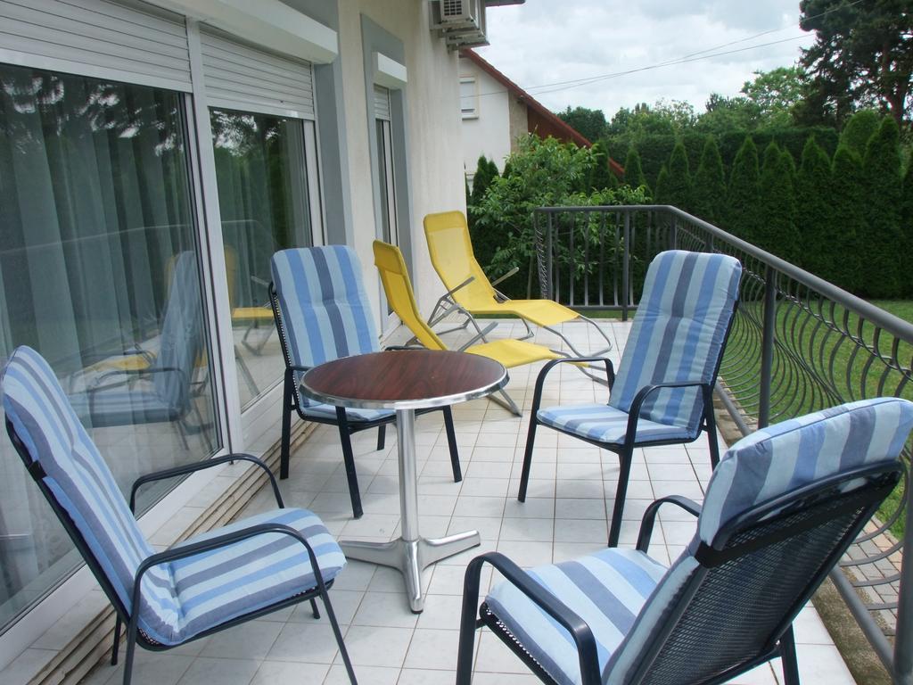 Levente Apartman Balatongyorok Exterior photo